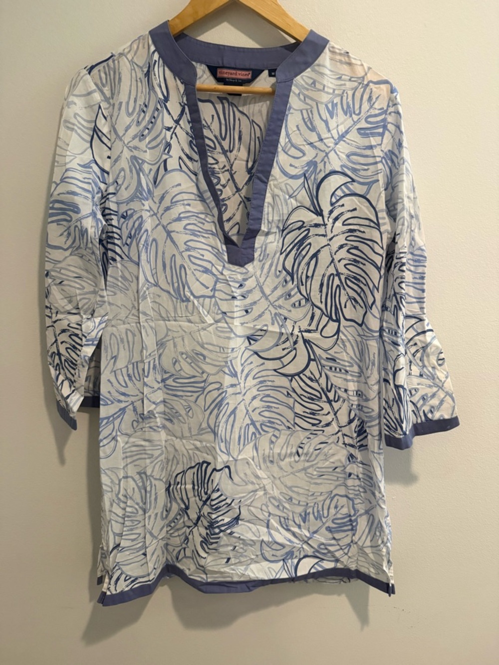 Vineyard Vines White and Blue Leaf Print Swim Coverup Tunic